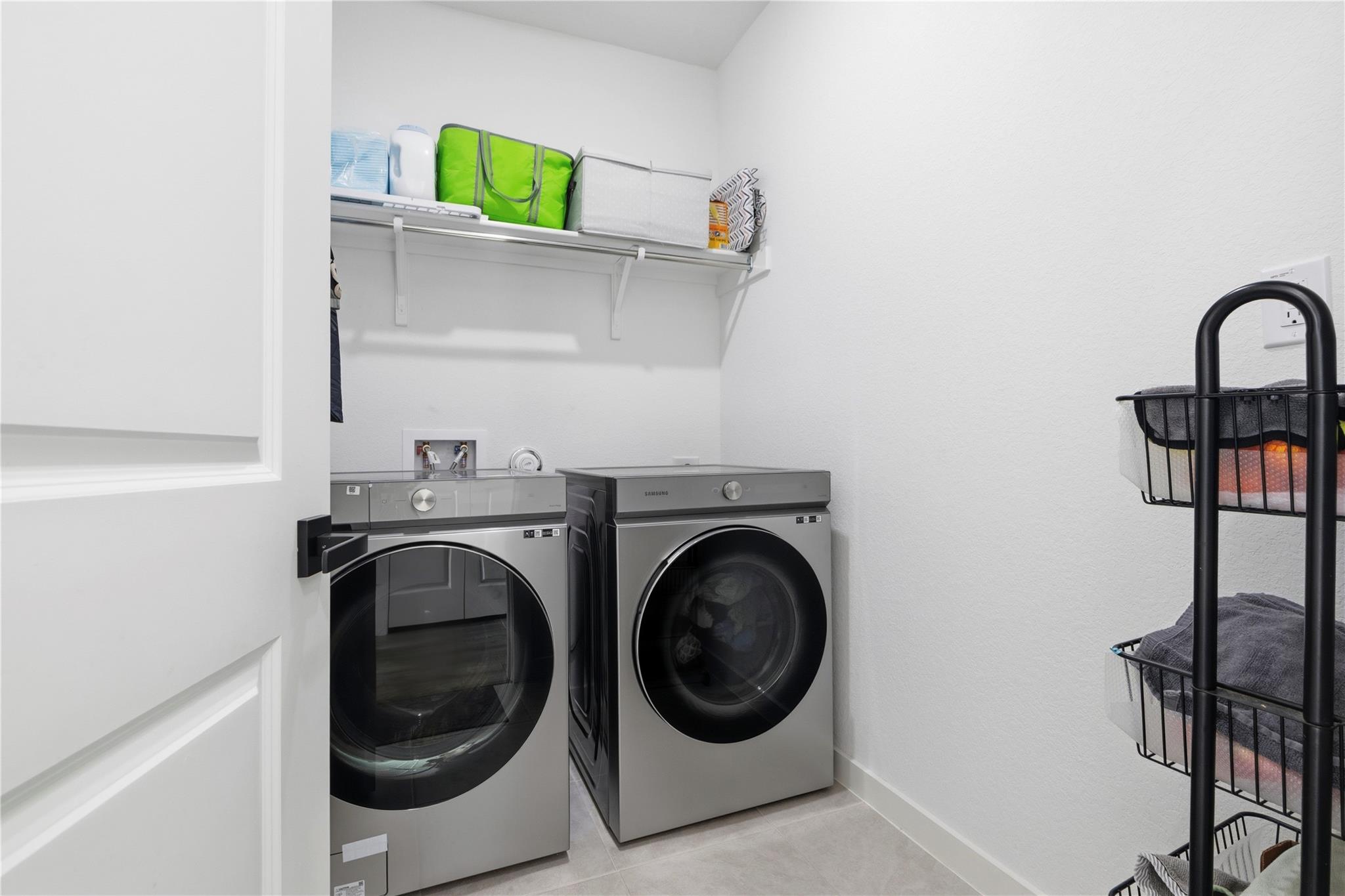 929 Mollie McBride LN