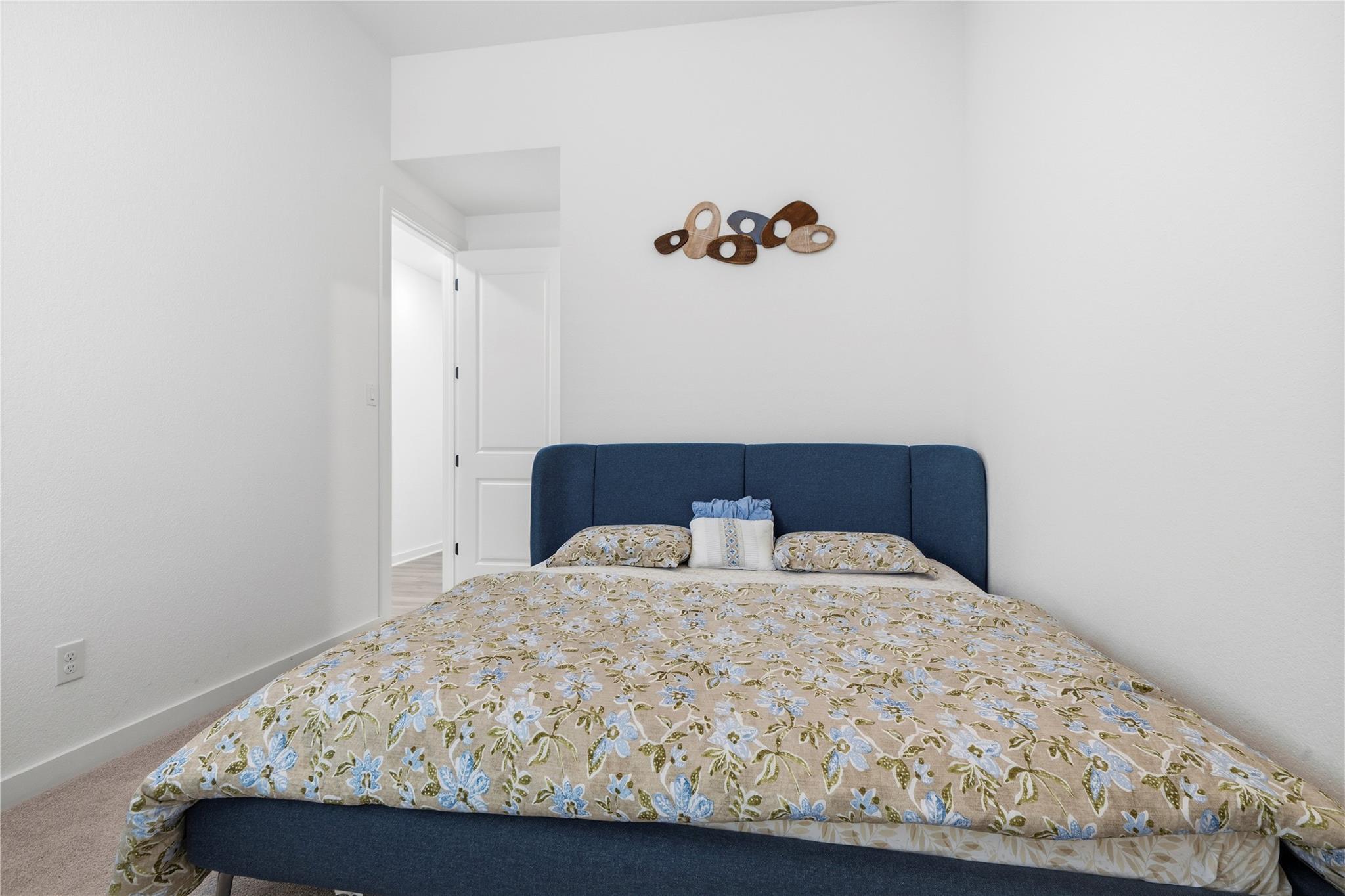 929 Mollie McBride LN