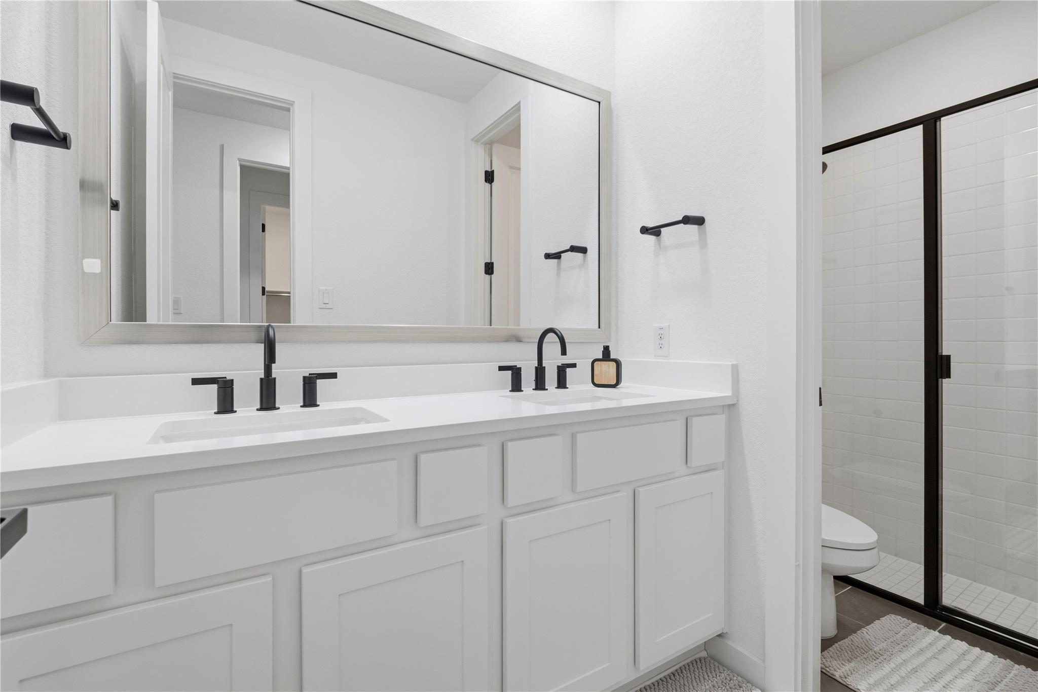 929 Mollie McBride LN