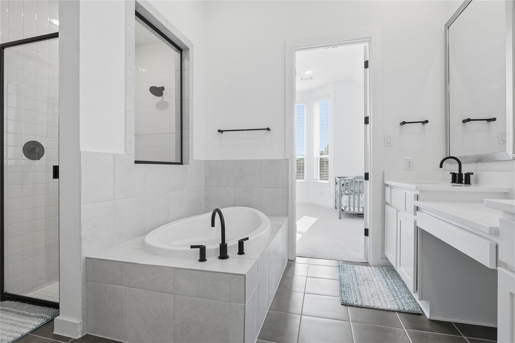 929 Mollie McBride LN