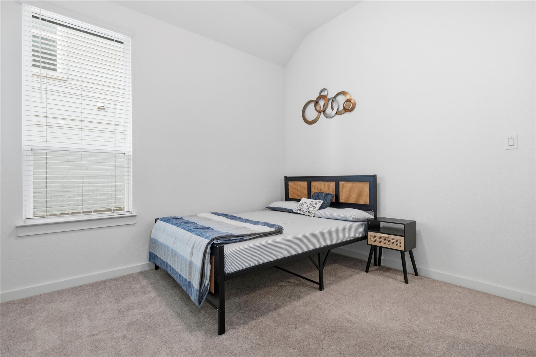 929 Mollie McBride LN