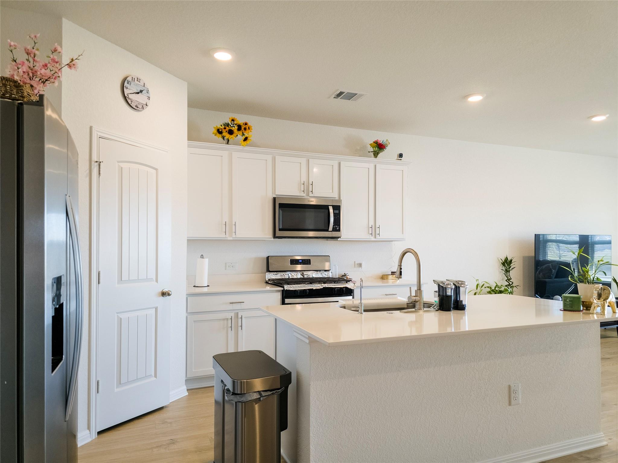 2333 March Hare TRCE