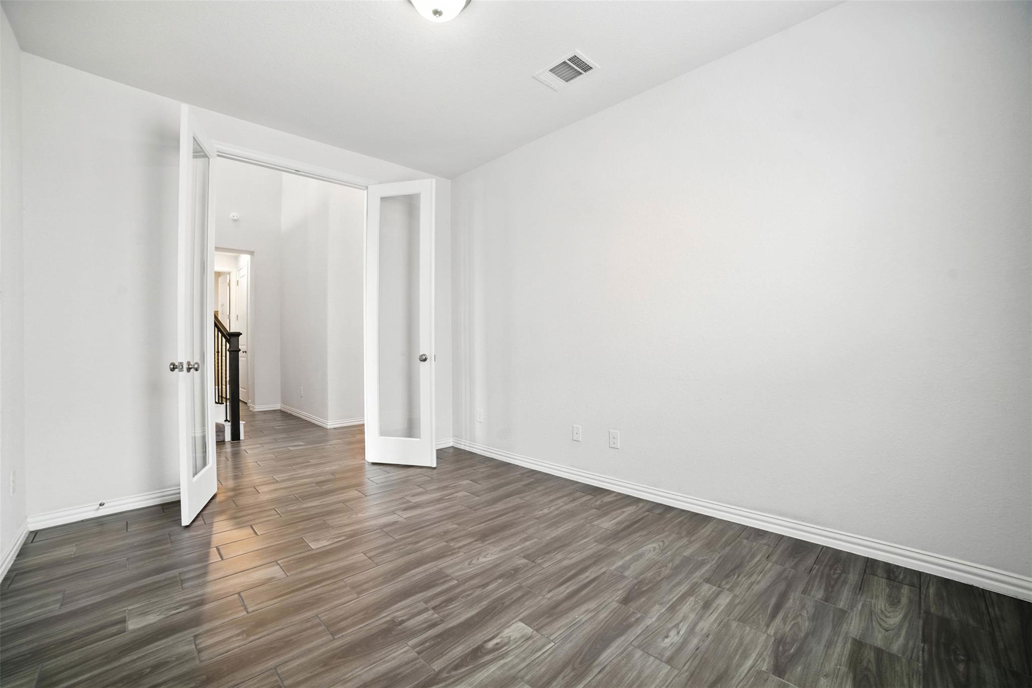 3054 Columbus LOOP