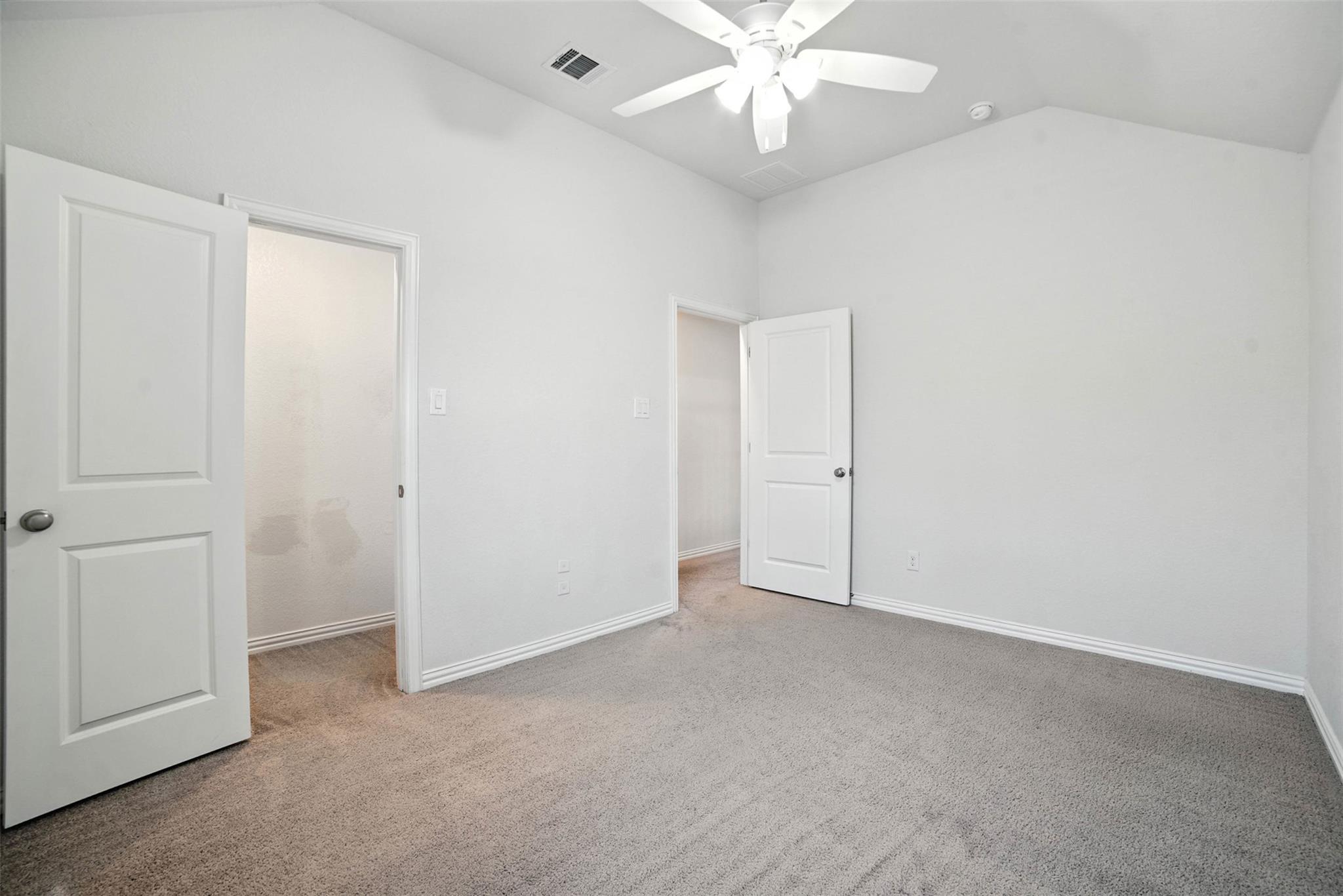 3054 Columbus LOOP