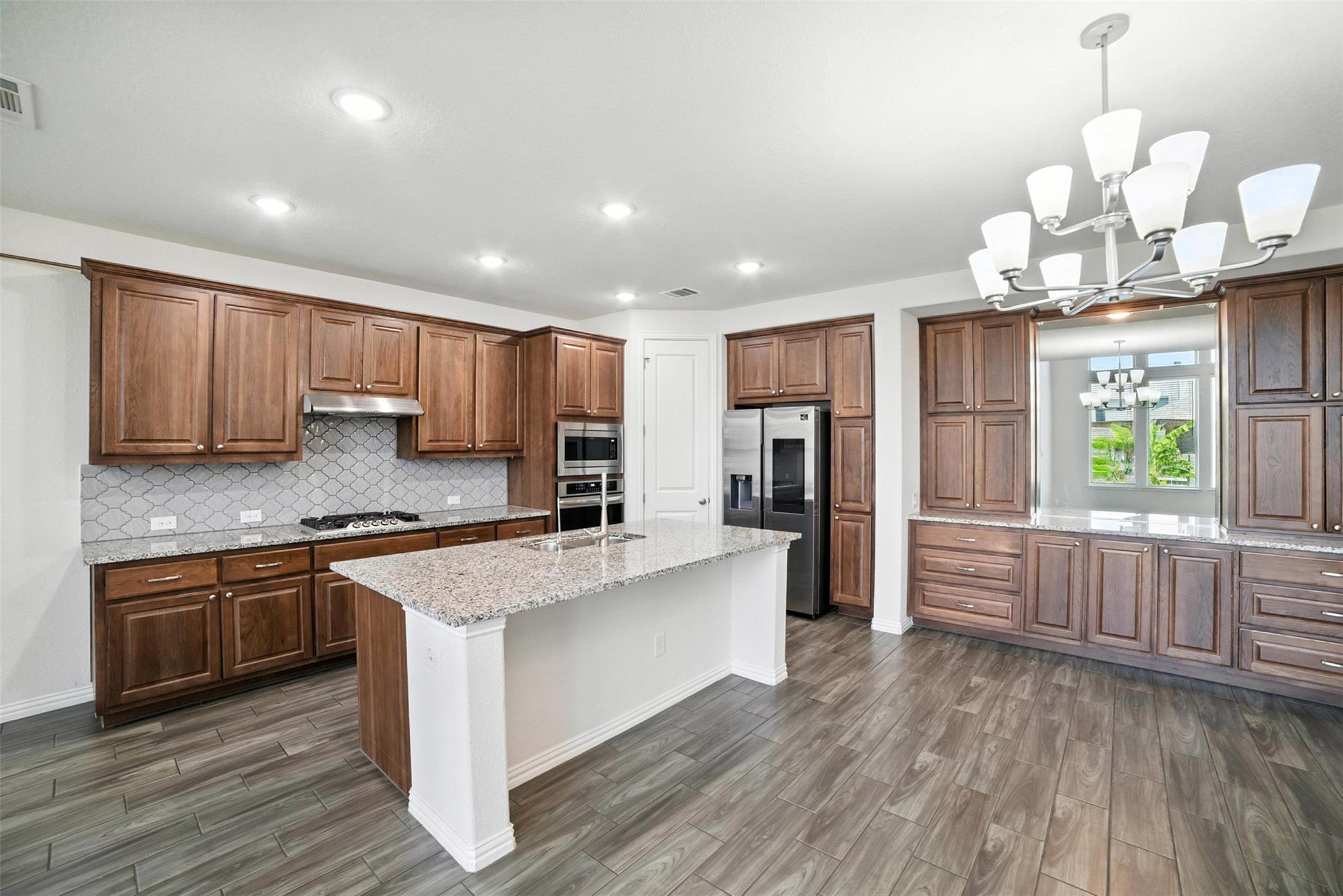 3054 Columbus LOOP