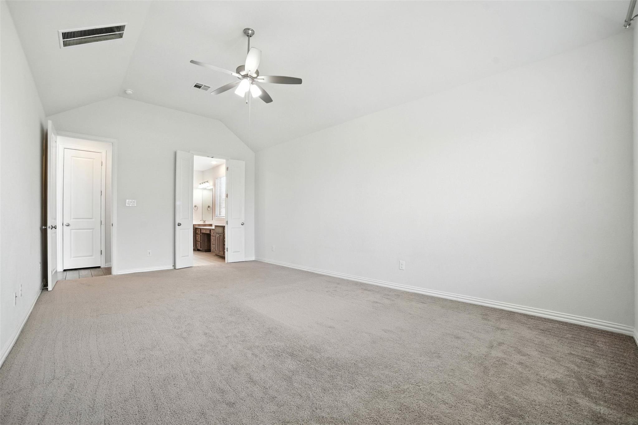 3054 Columbus LOOP
