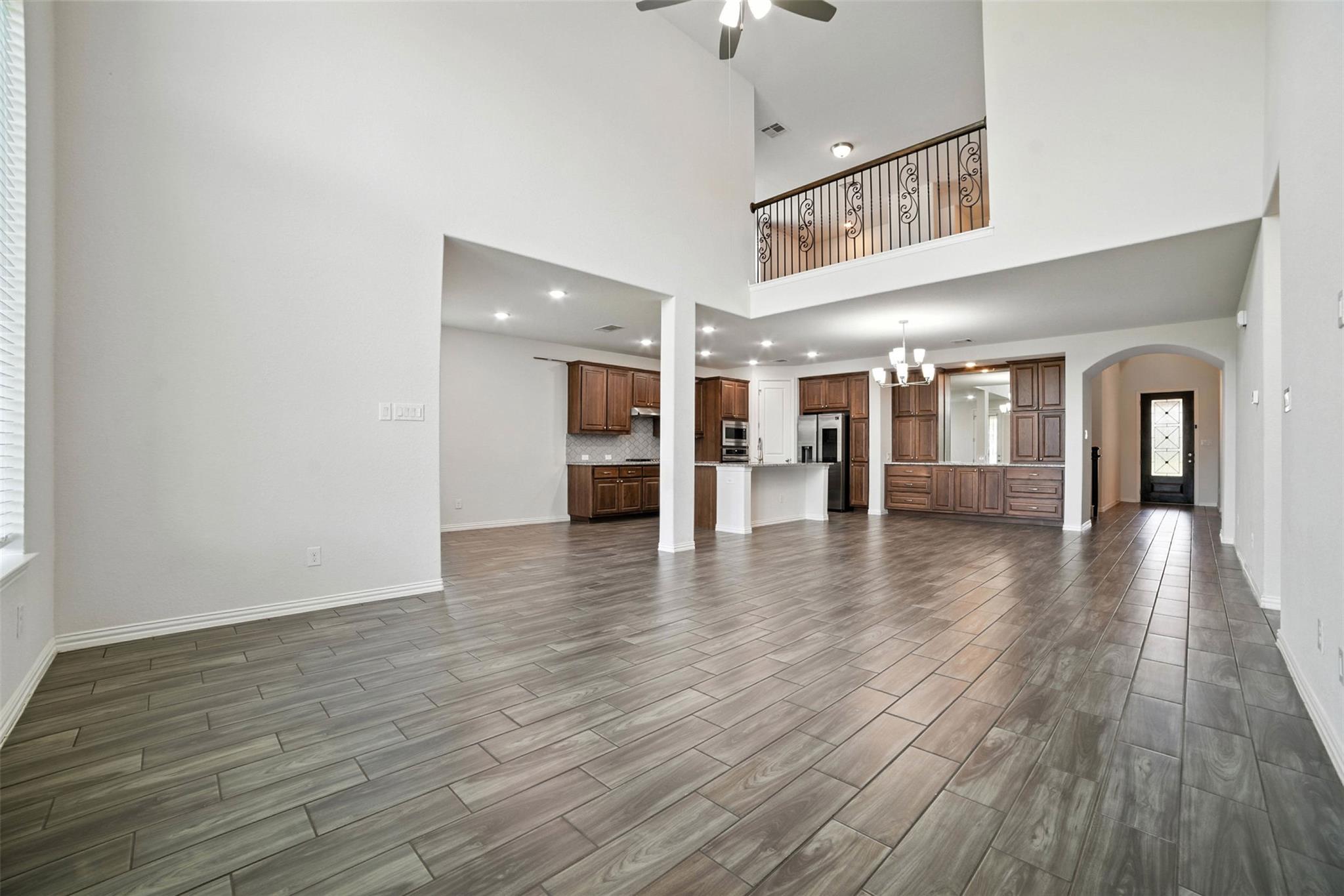 3054 Columbus LOOP