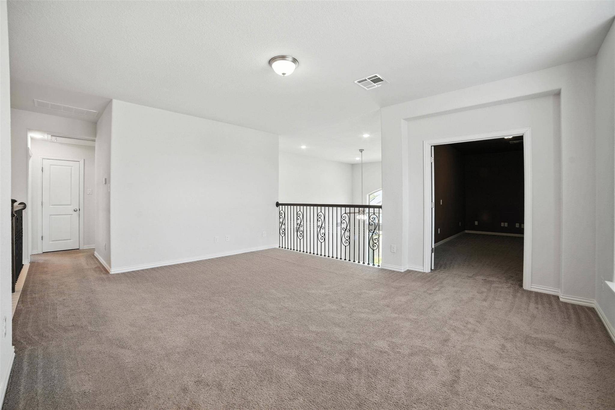 3054 Columbus LOOP