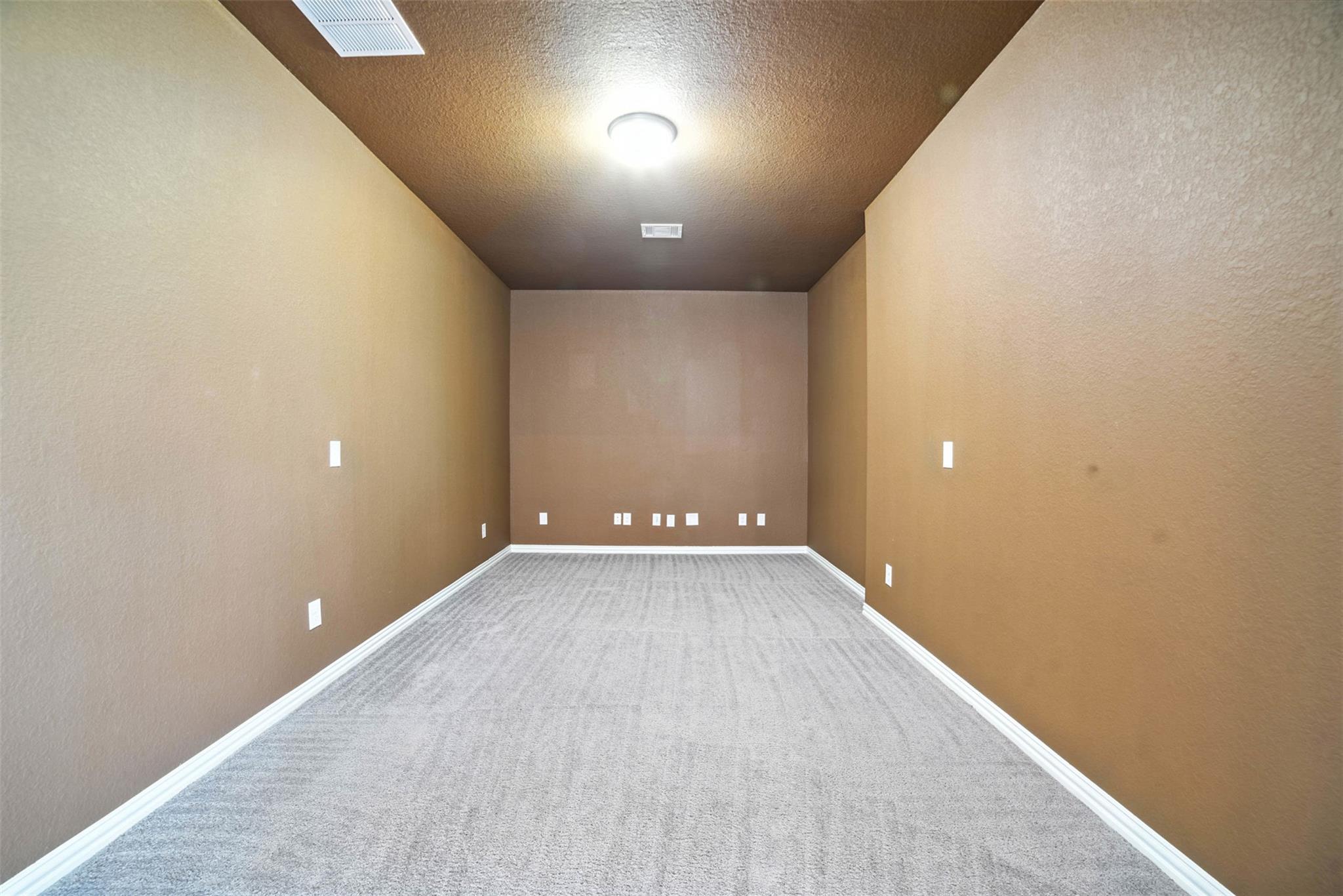 3054 Columbus LOOP
