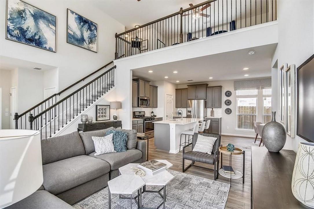 12809 Gilliland LN