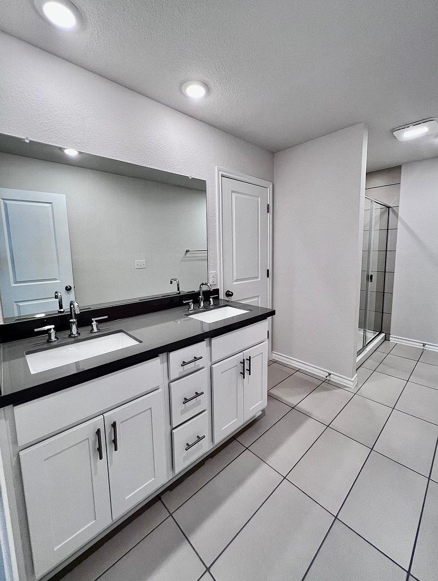 4701 Lavender Field PATH # 186