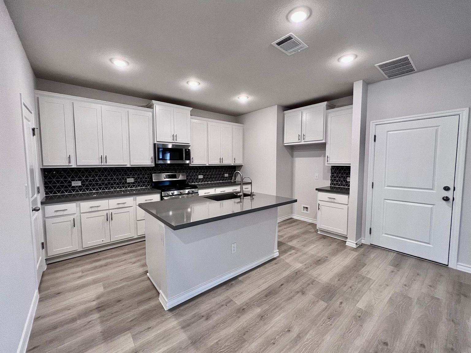 4701 Lavender Field PATH # 186