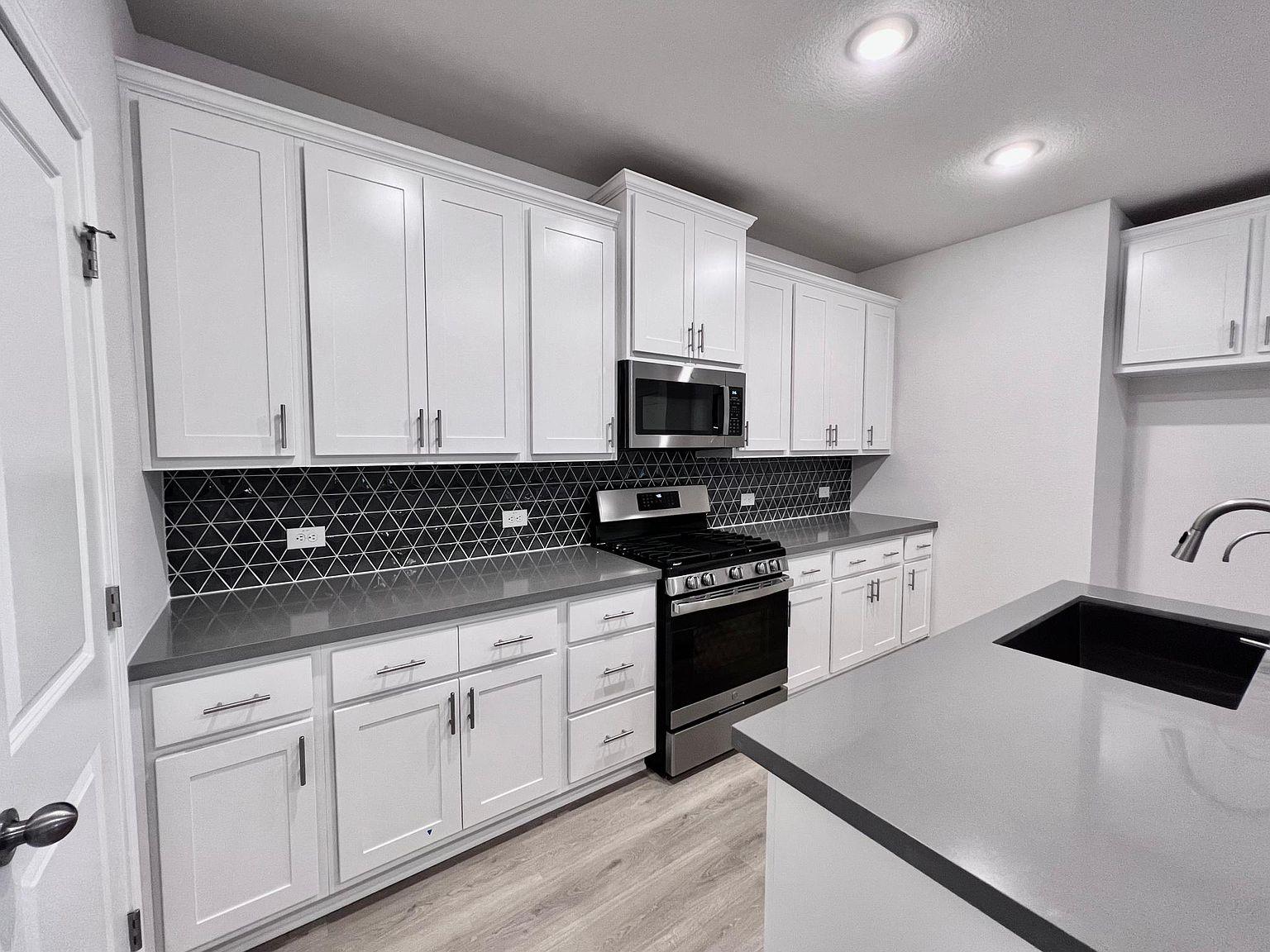 4701 Lavender Field PATH # 186