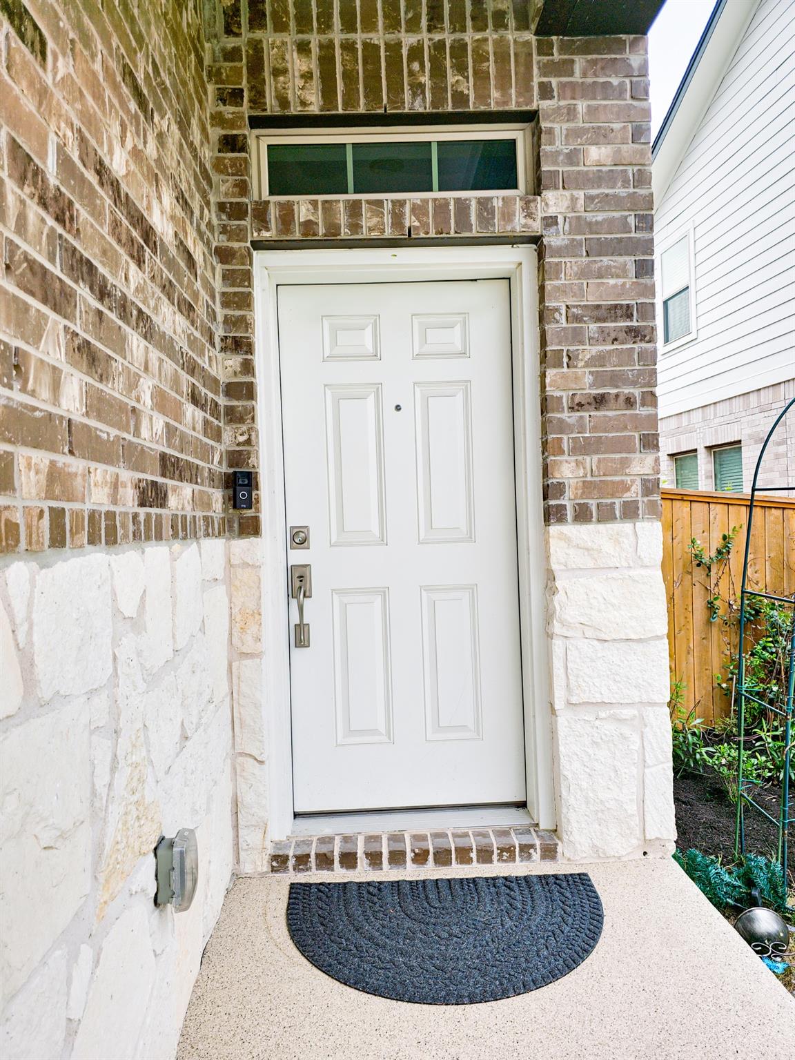 12716 Bloomington DR