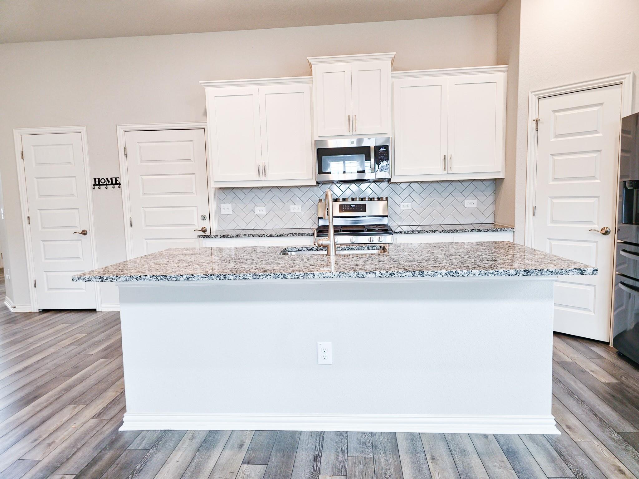 12716 Bloomington DR