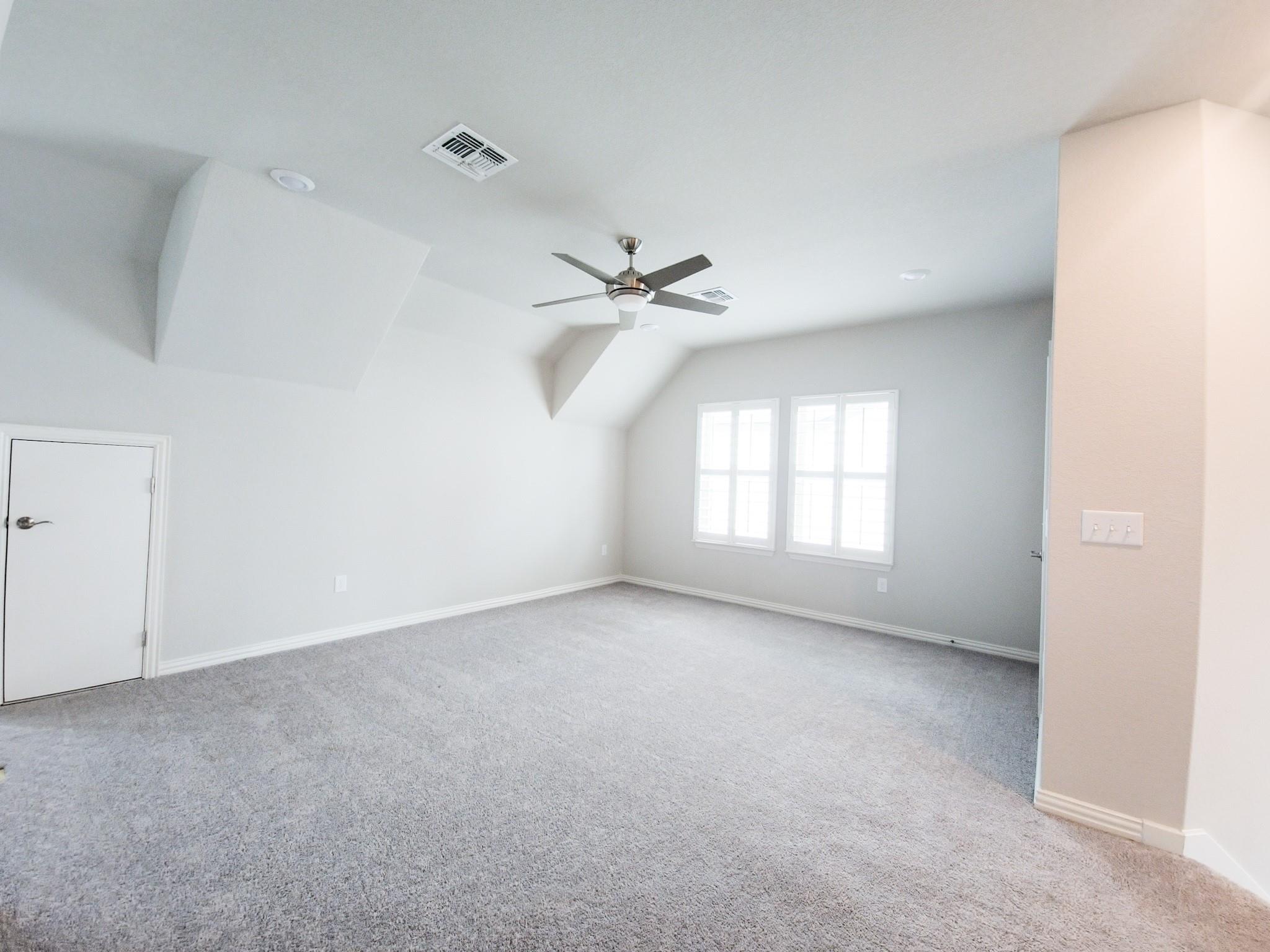 12716 Bloomington DR