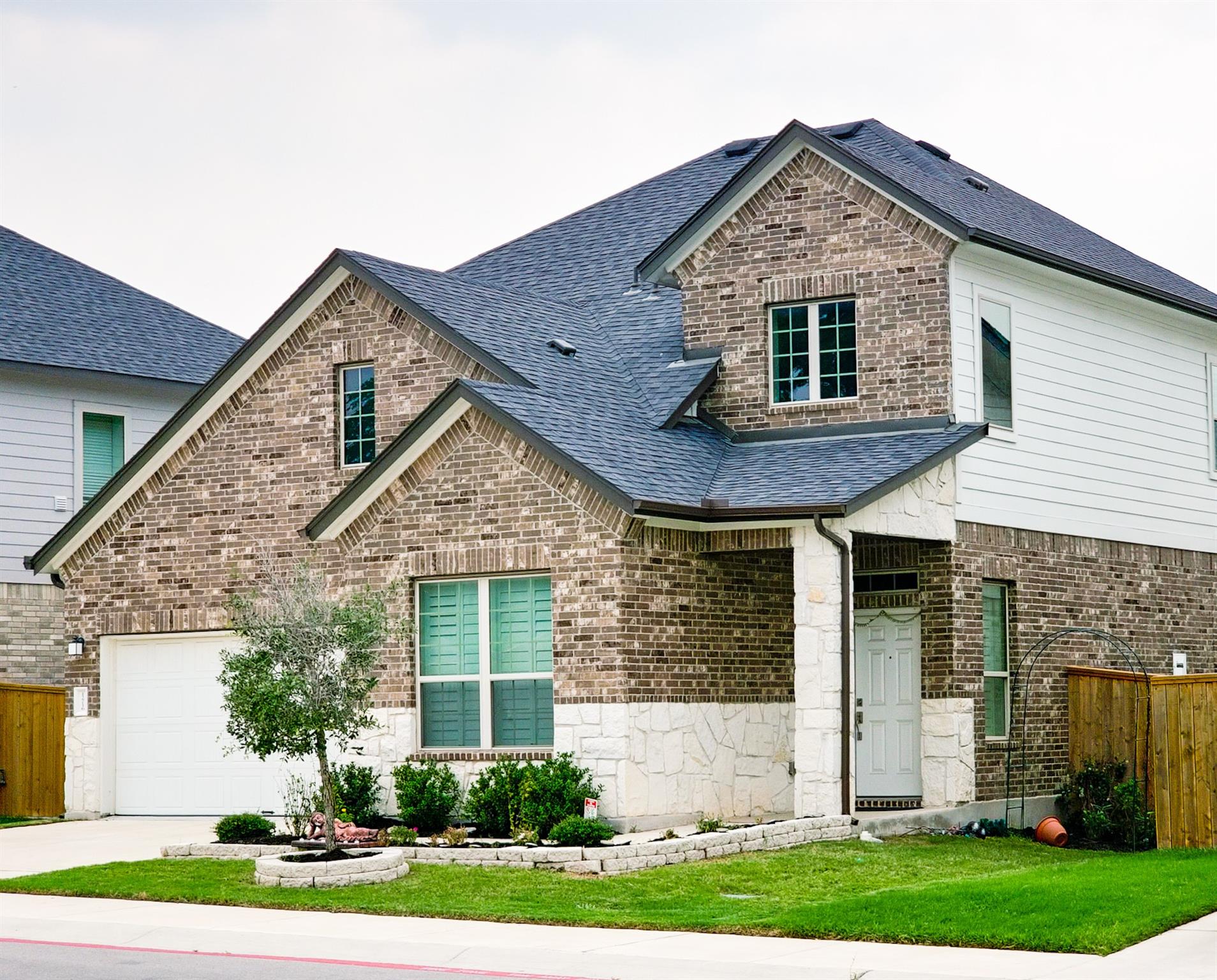 12716 Bloomington DR