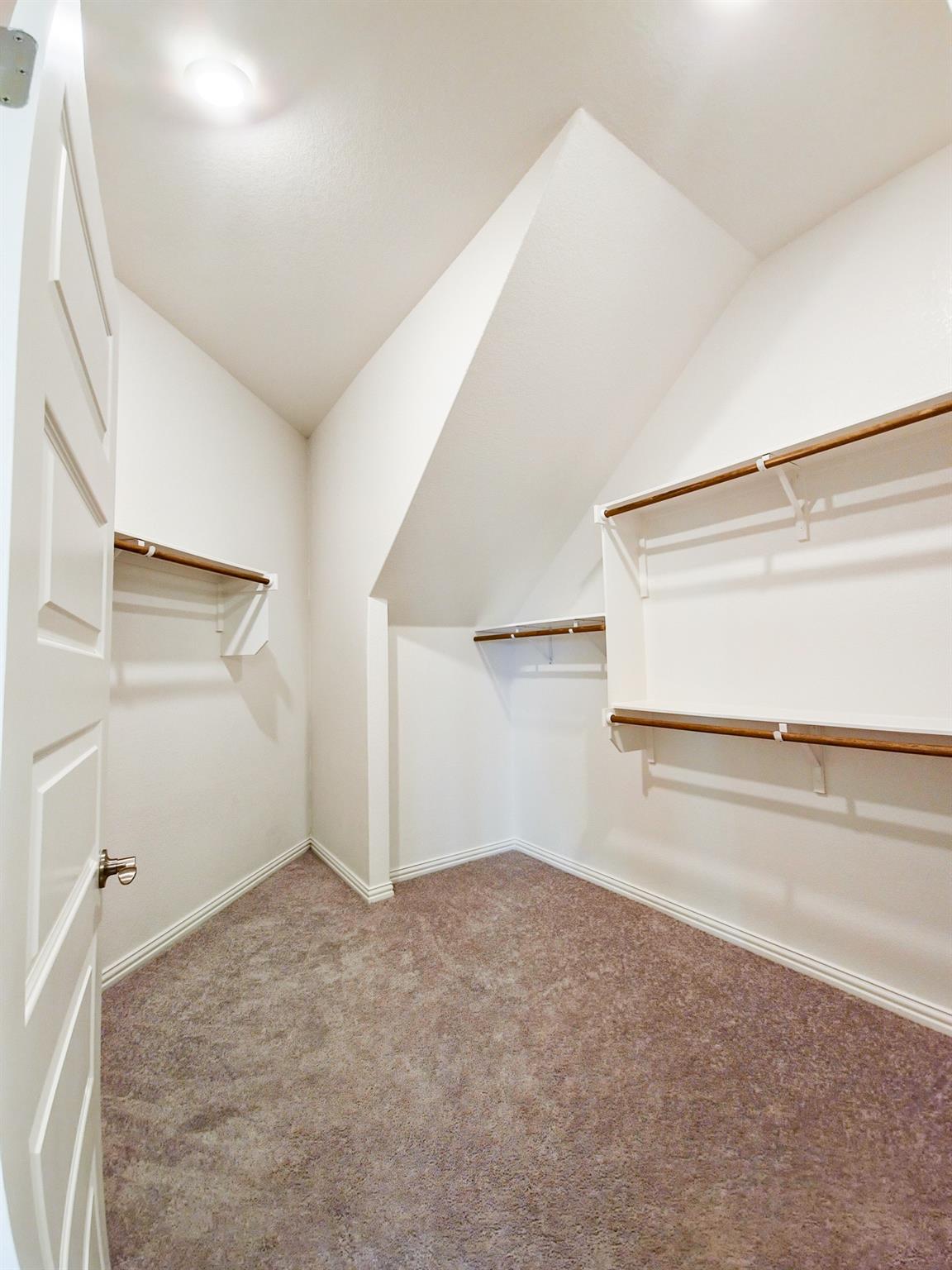 12716 Bloomington DR