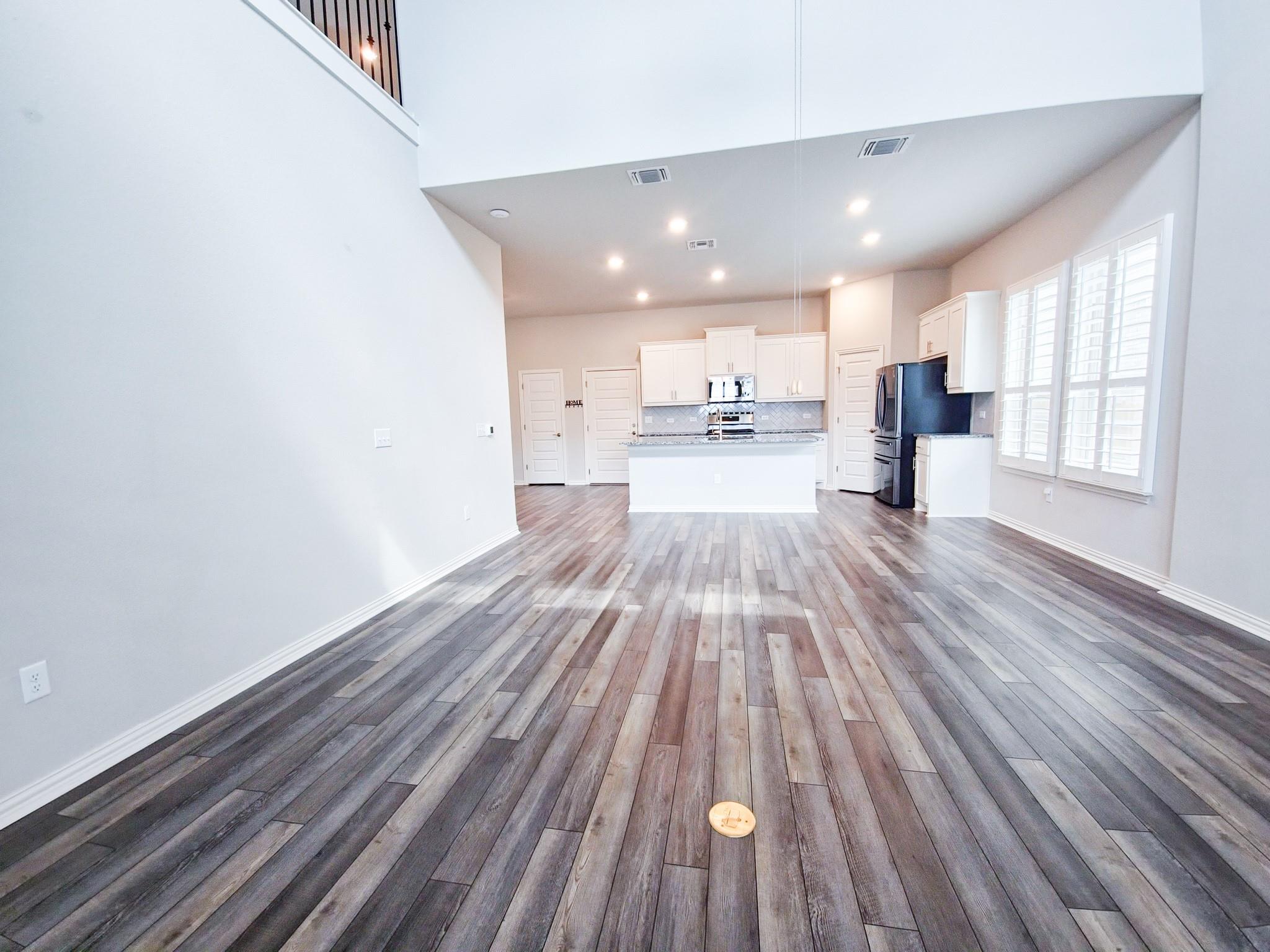 12716 Bloomington DR