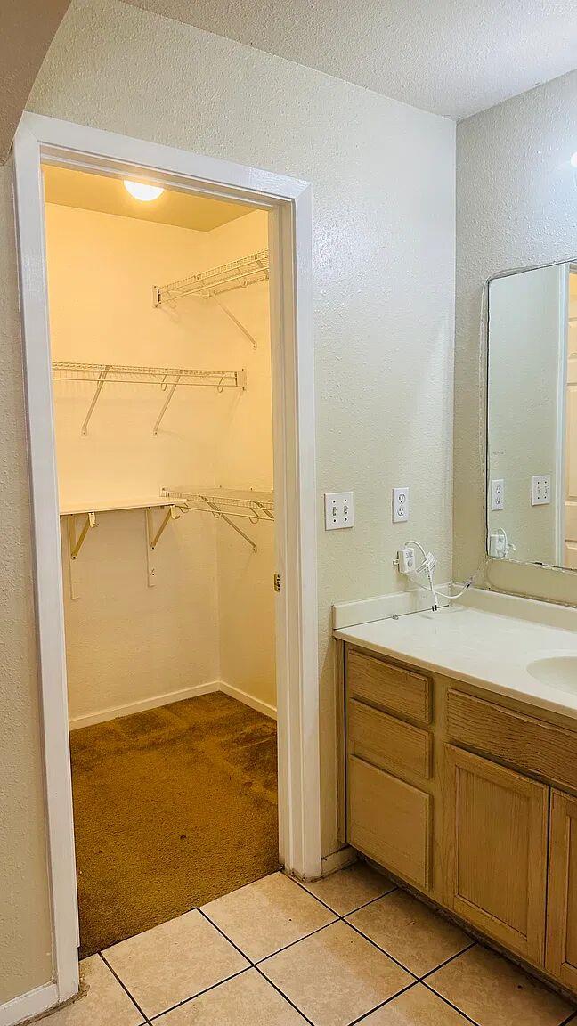 2222 Katy LN # B
