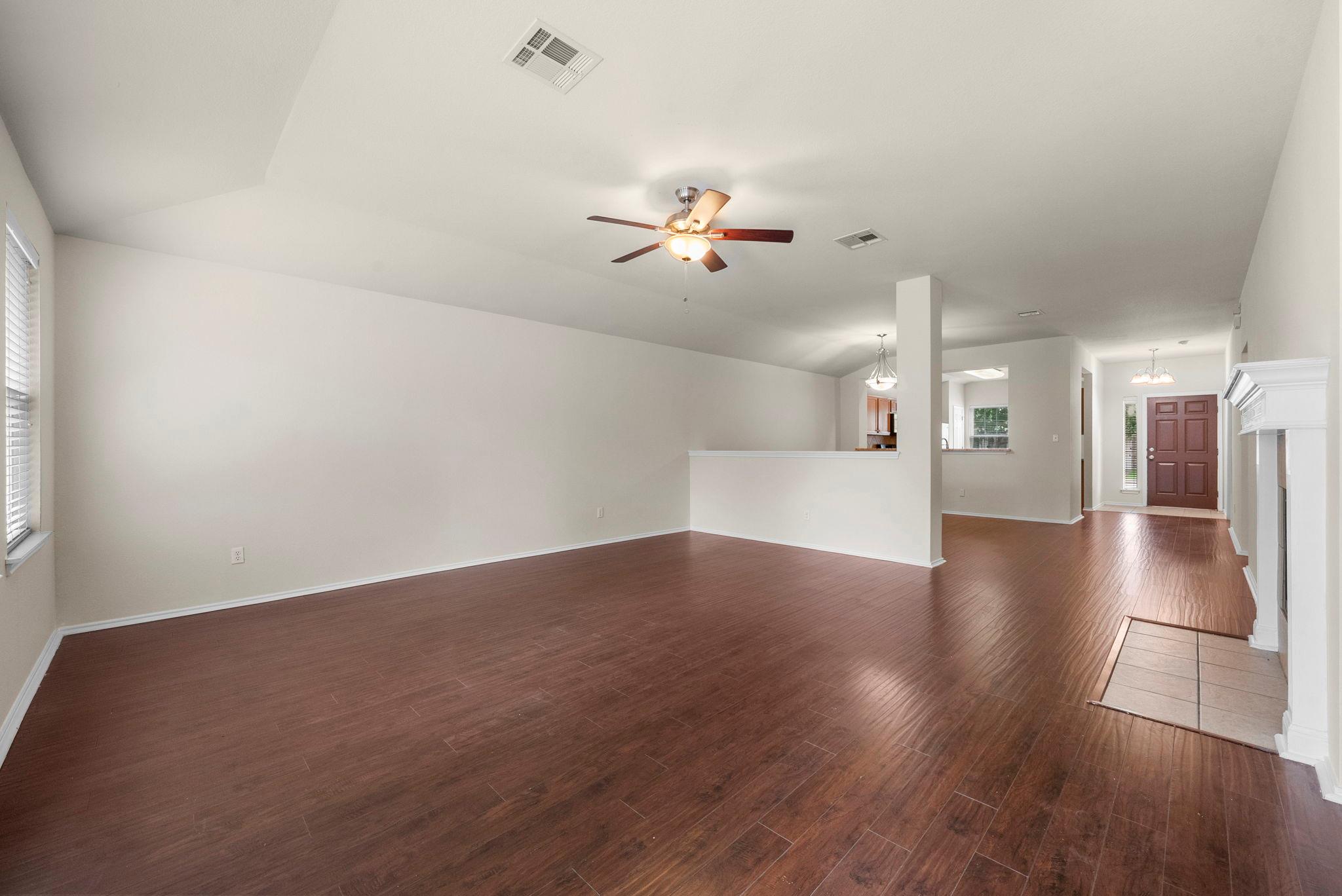 9424 Castle Pines DR
