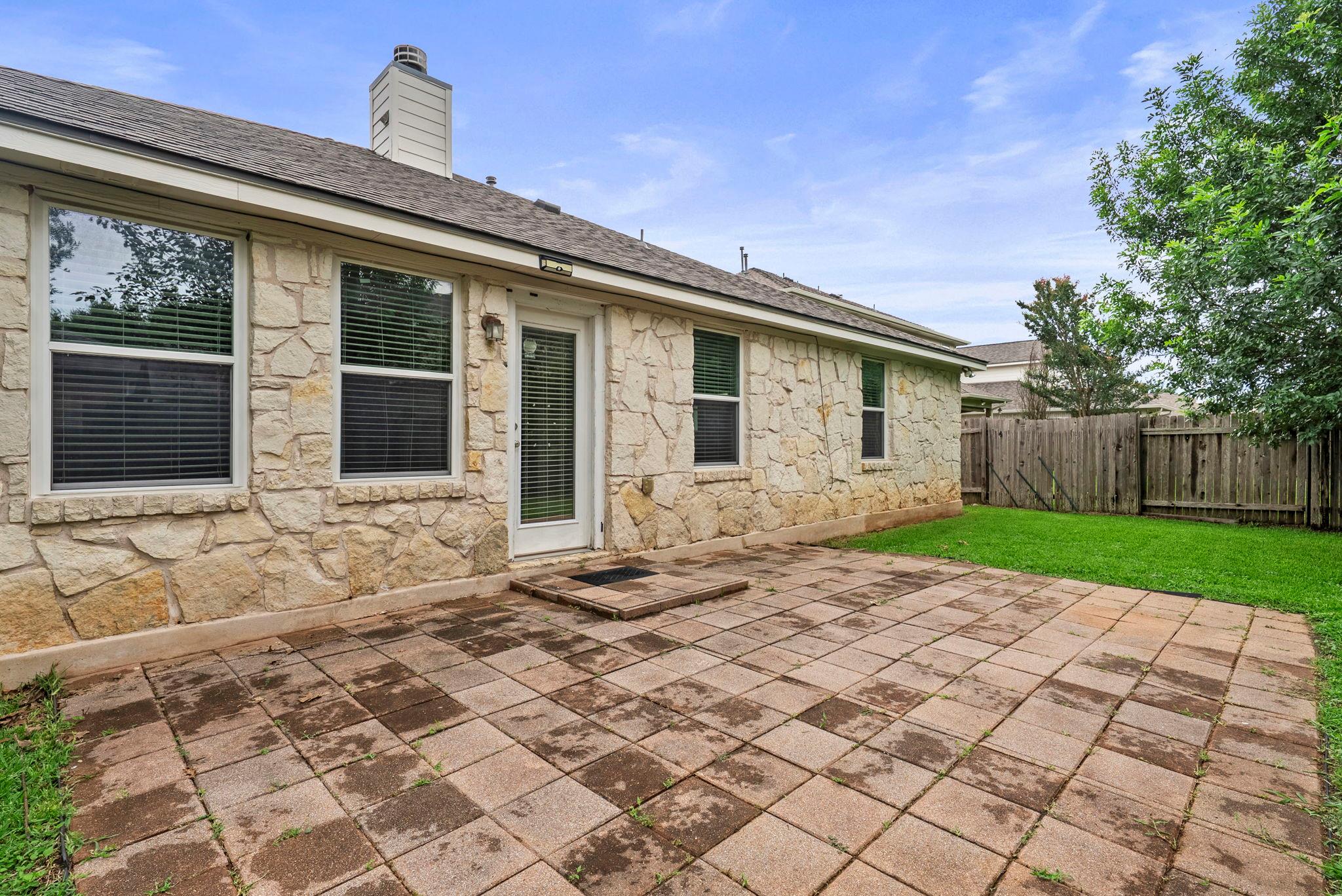 9424 Castle Pines DR