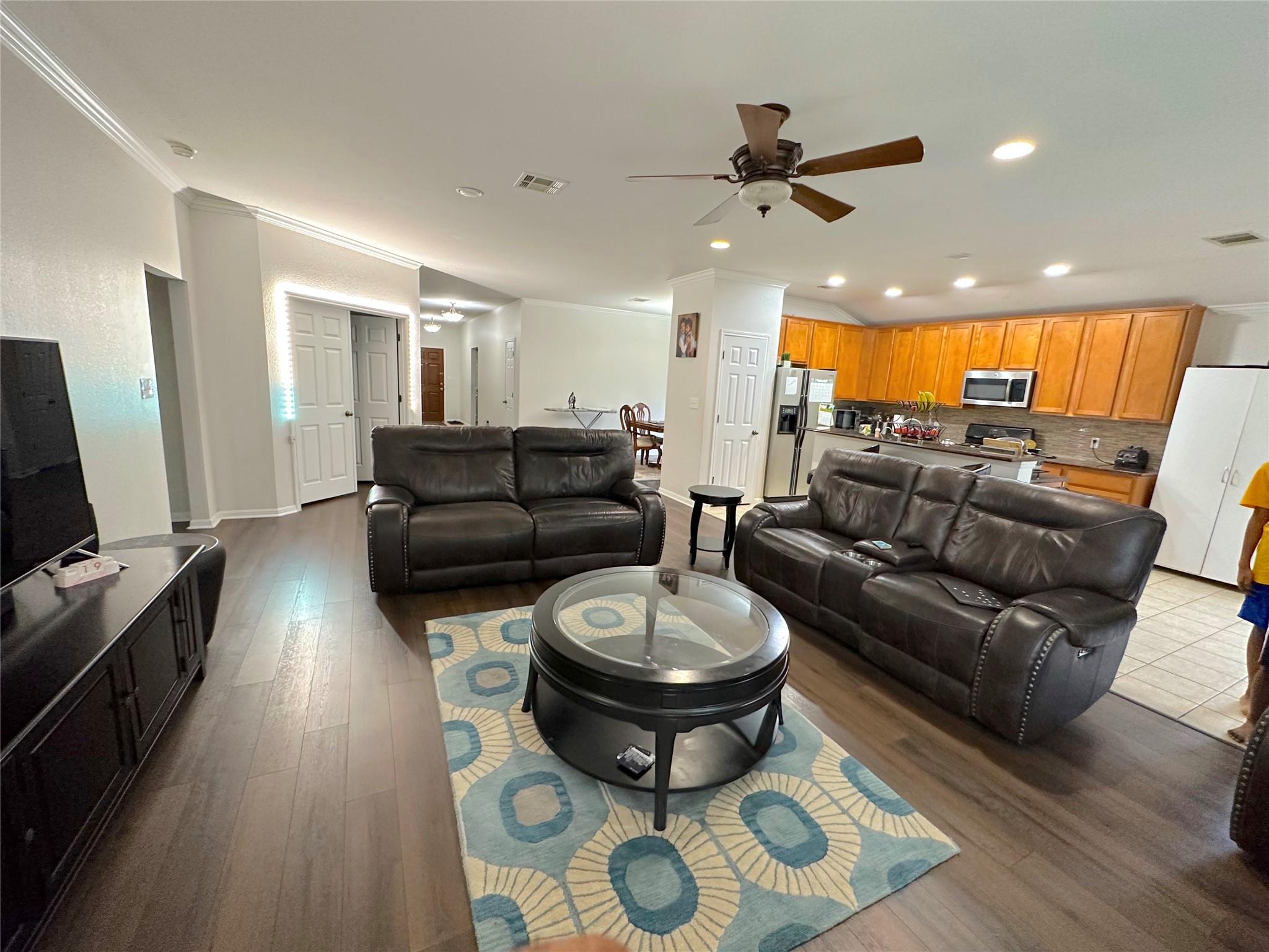 9600 Castle Pines DR