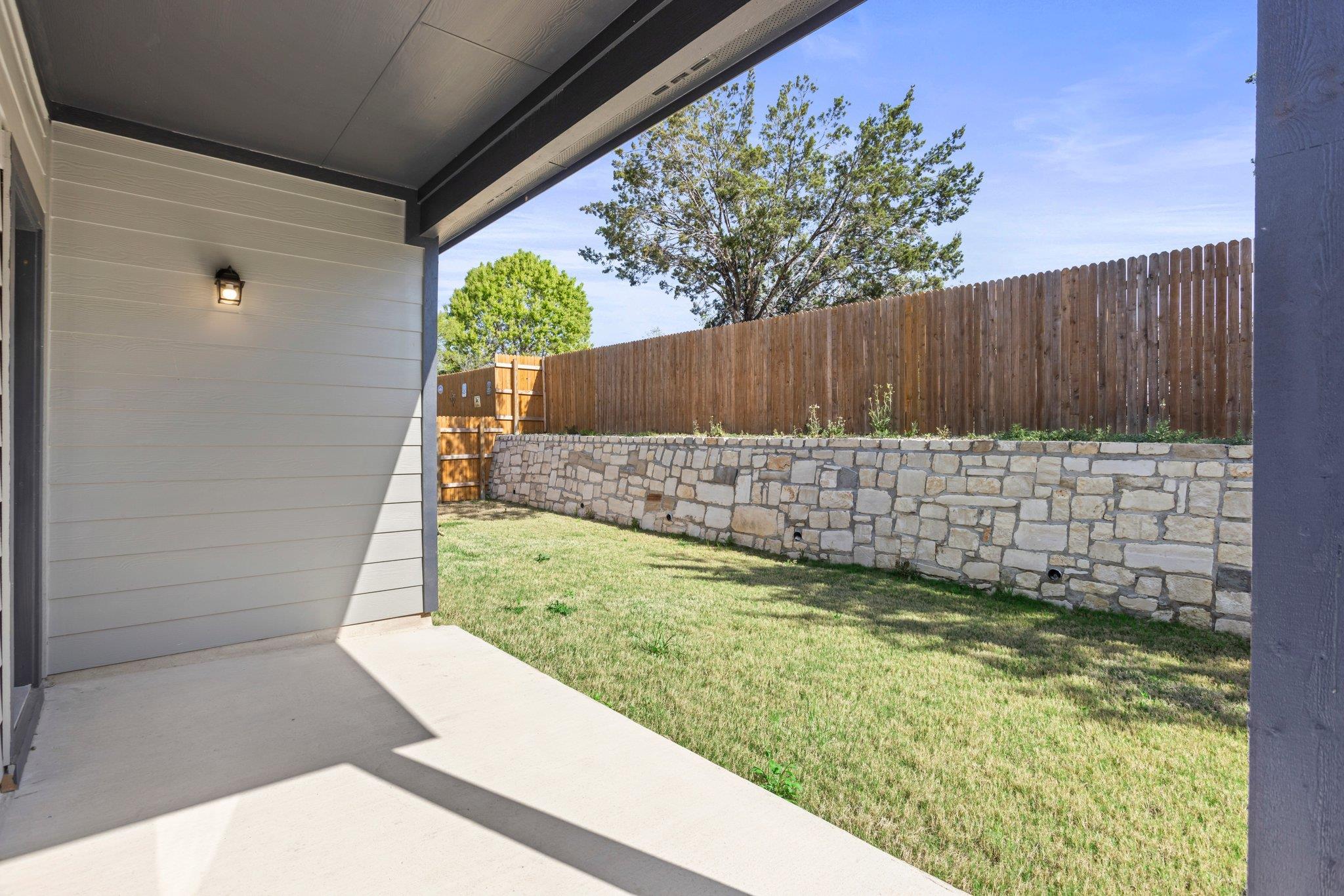 305 Brooks Ranch DR