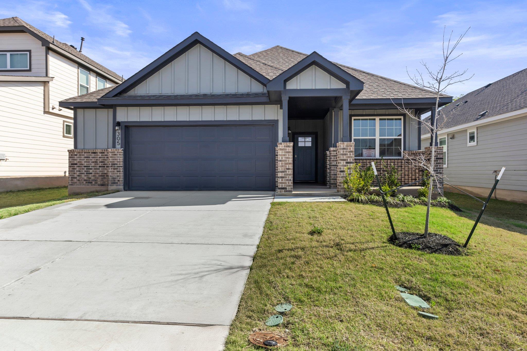 305 Brooks Ranch DR