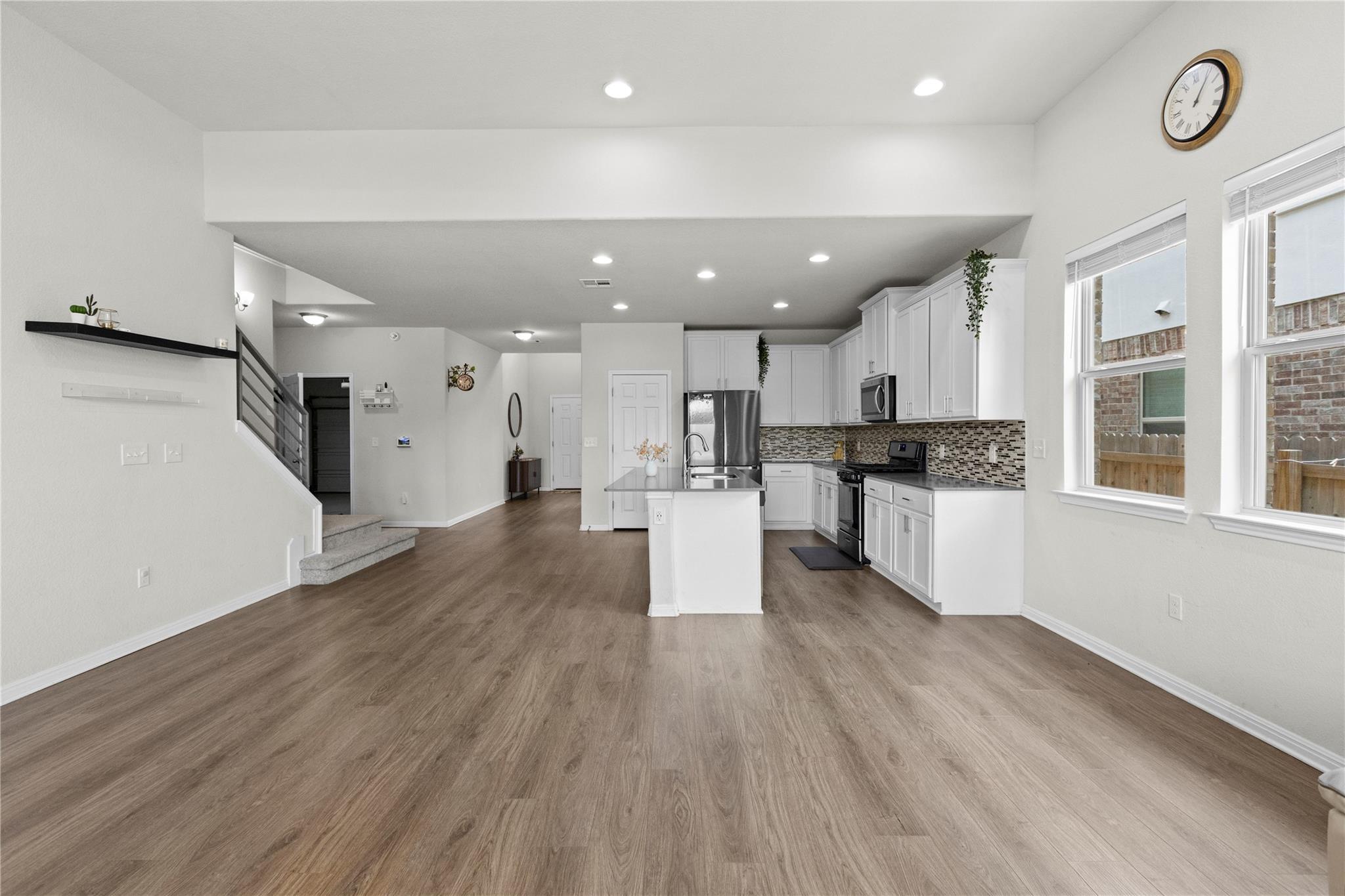 516 Arrowhead Vine ST