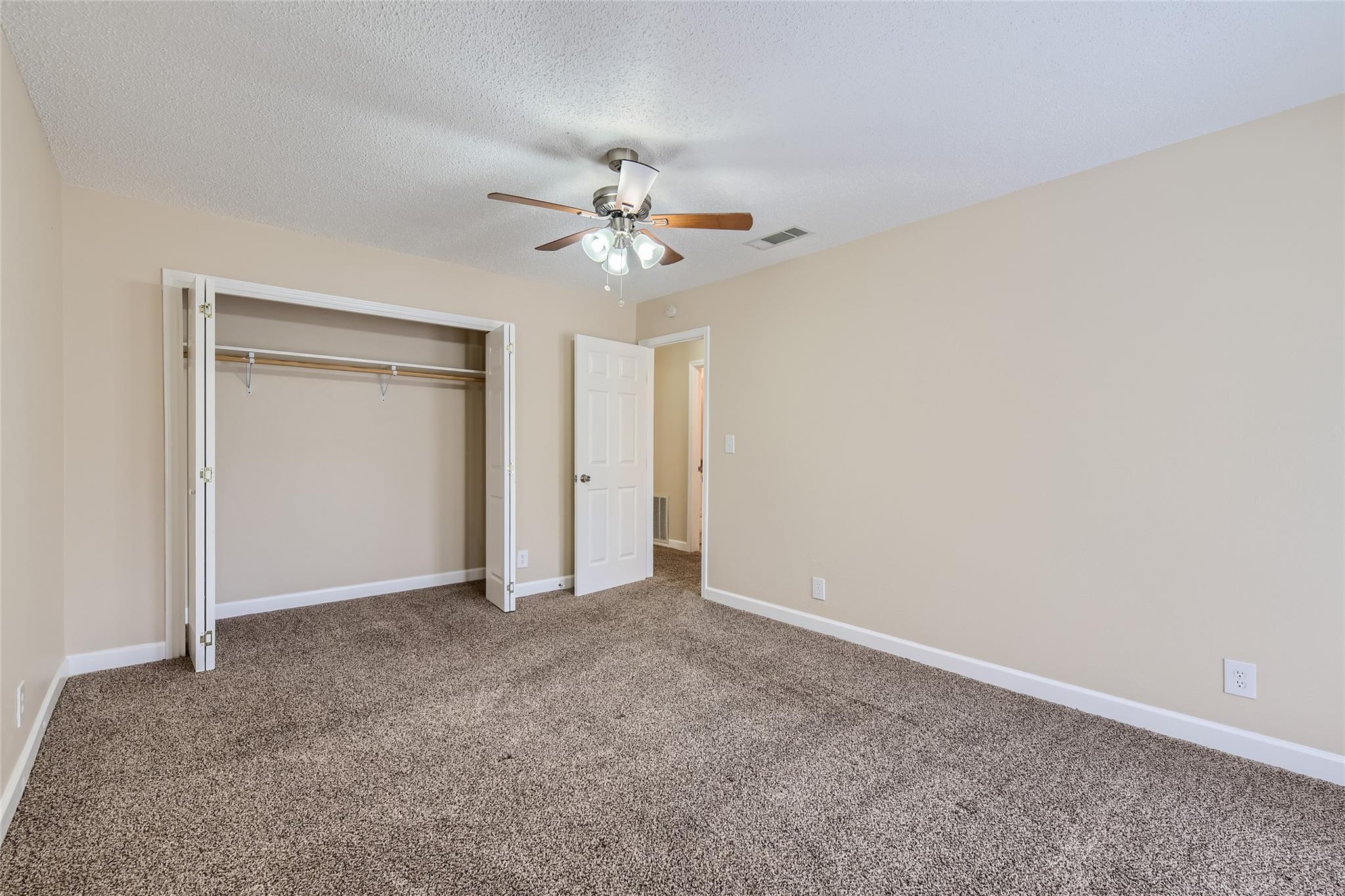 6718 Silvermine DR # 1203