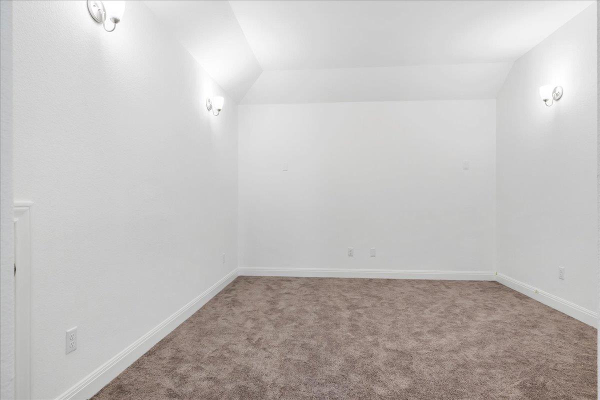 240 Inlet LN, Leander