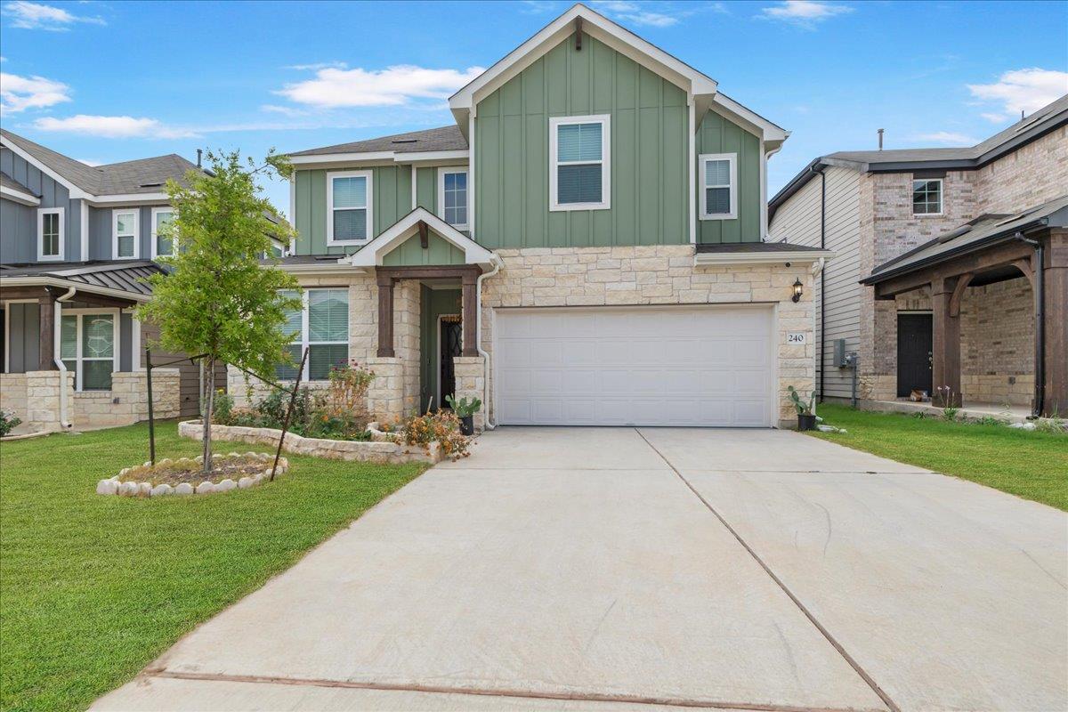 240 Inlet LN, Leander