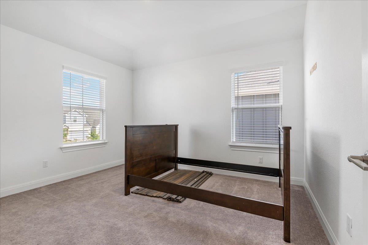 240 Inlet LN, Leander