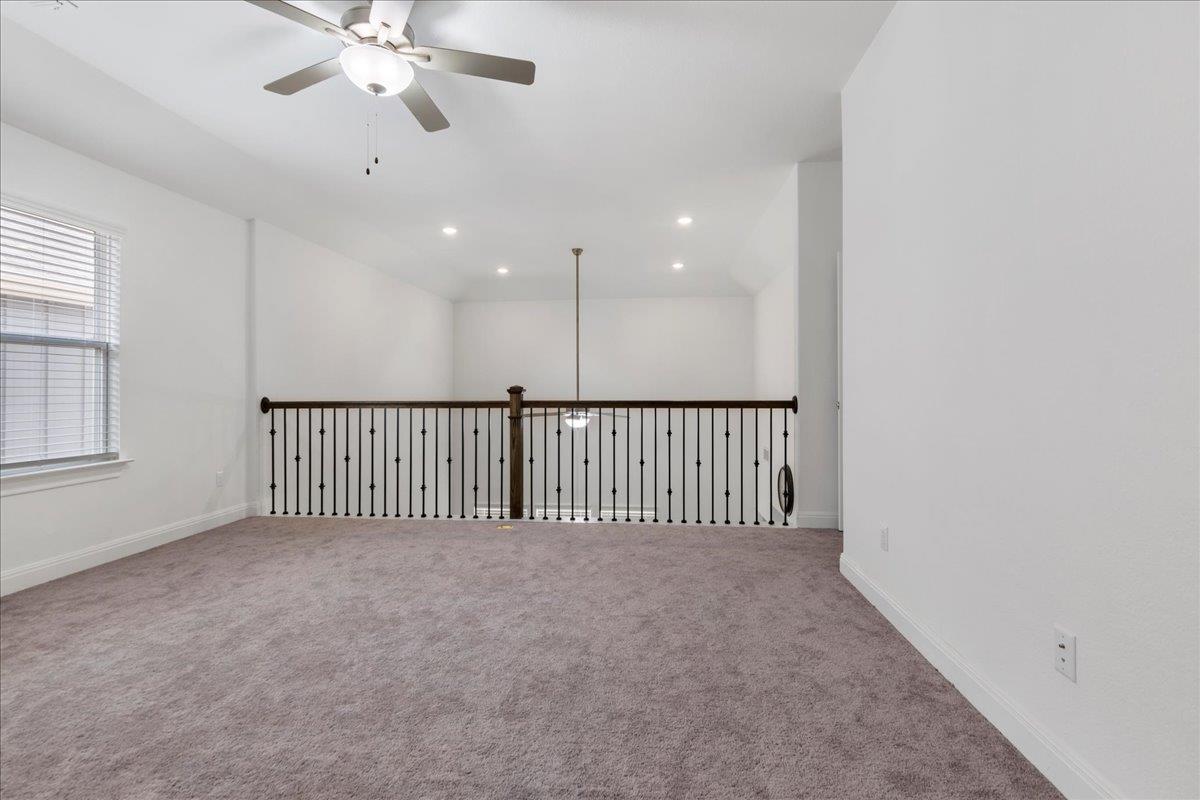 240 Inlet LN, Leander