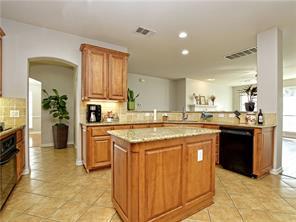 2737 Plantation DR