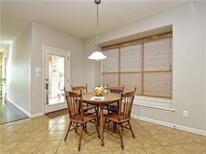 2737 Plantation DR