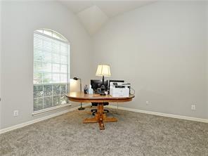 2737 Plantation DR