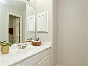 2737 Plantation DR