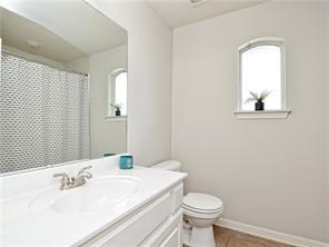 2737 Plantation DR
