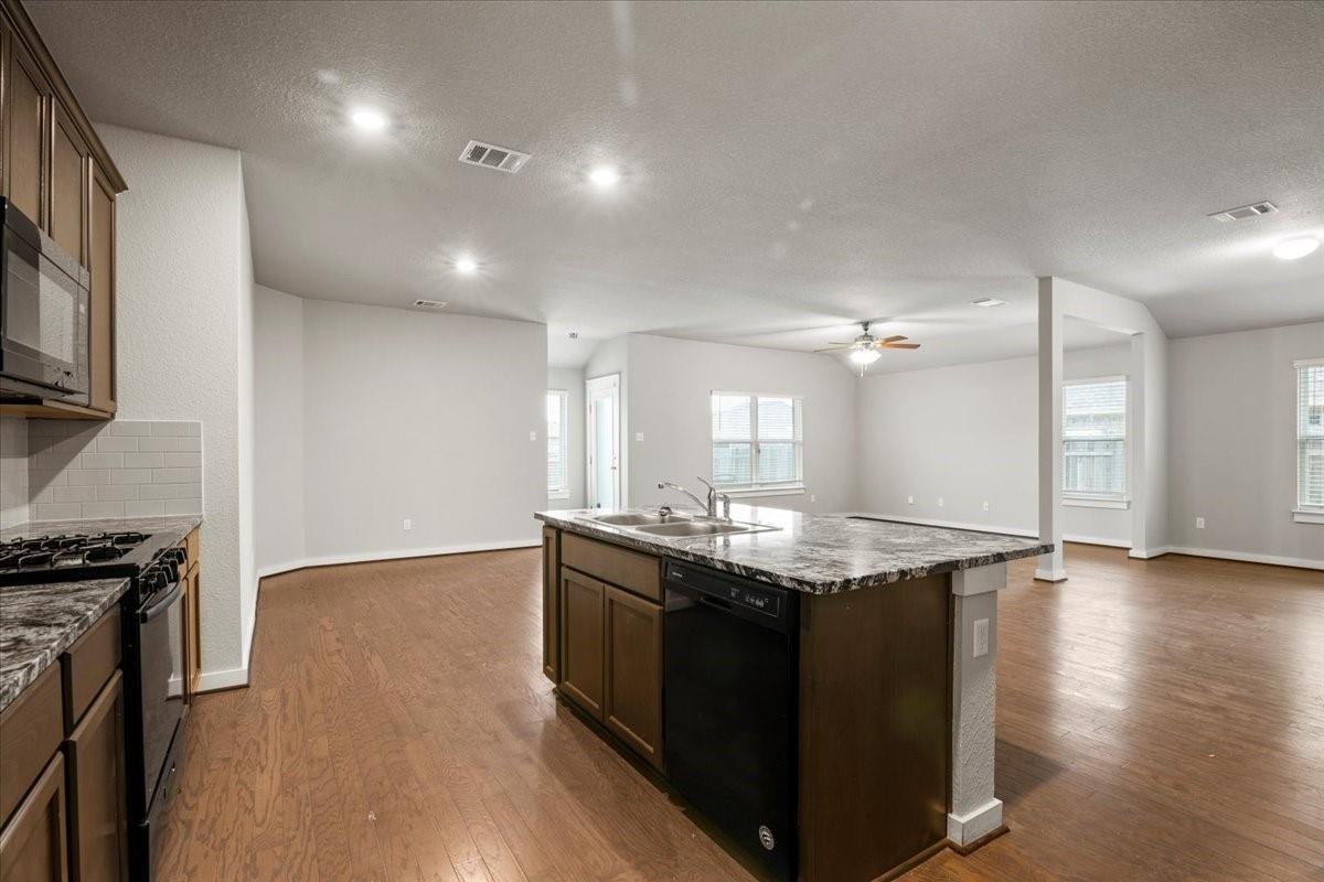 11817 Emerald Springs LN