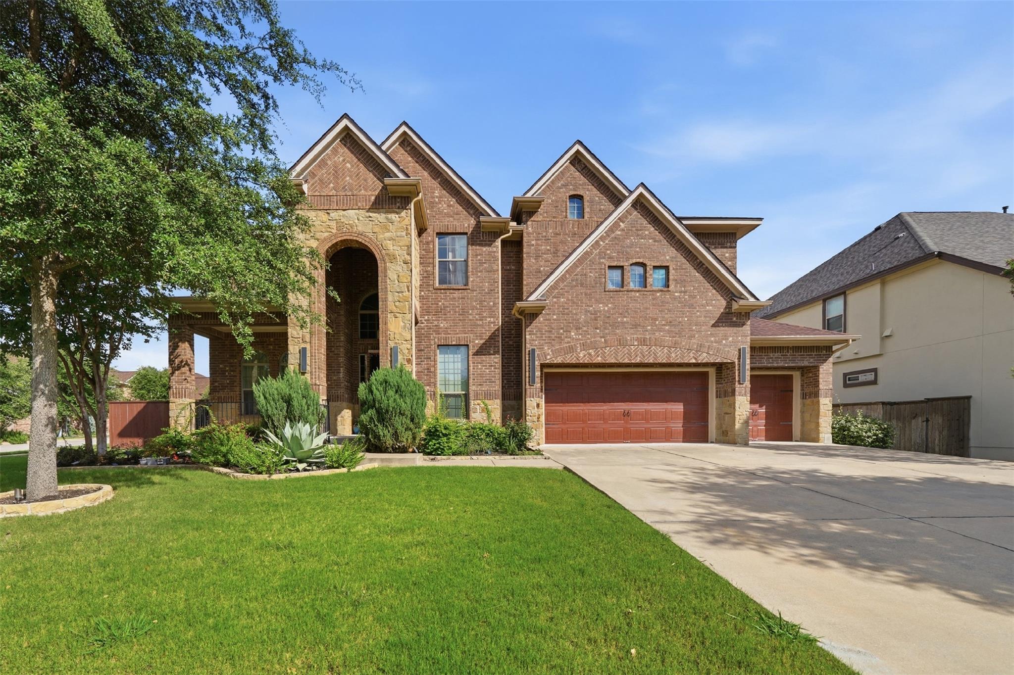 2229 Champions Corner DR