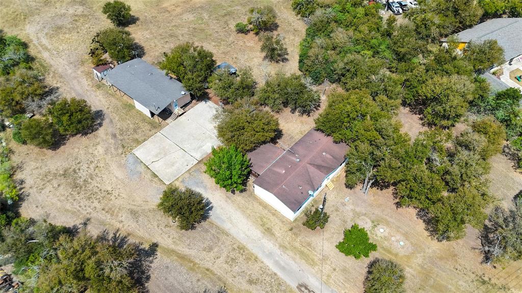 8106 WOLF LN