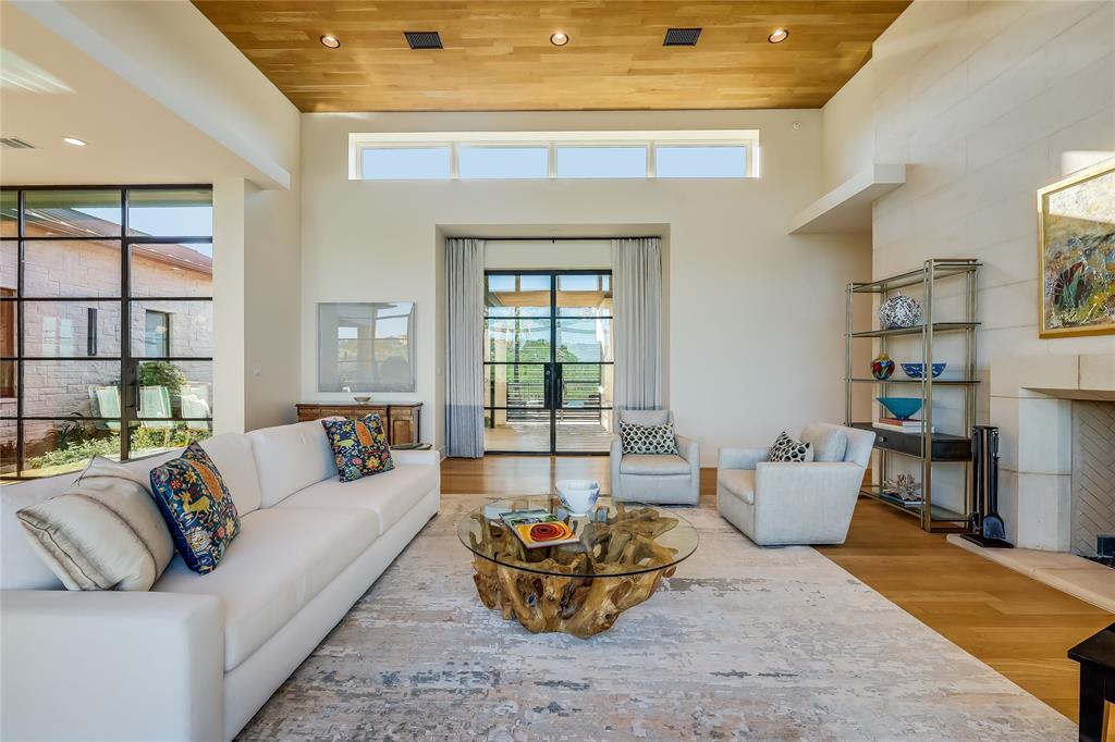 4901 Peralta LN