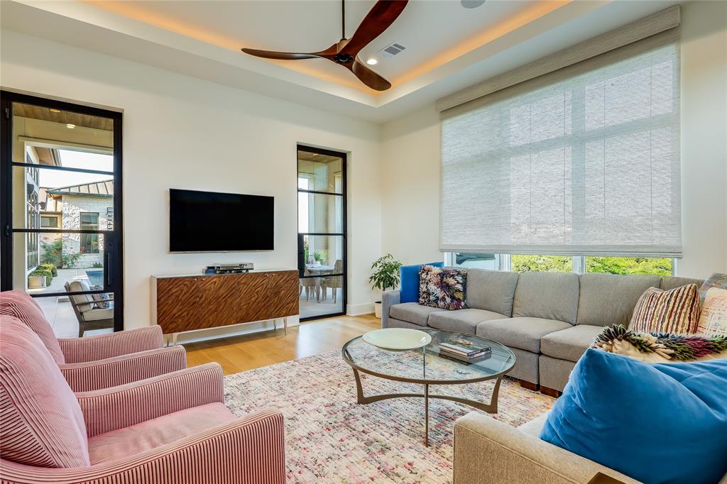 4901 Peralta LN