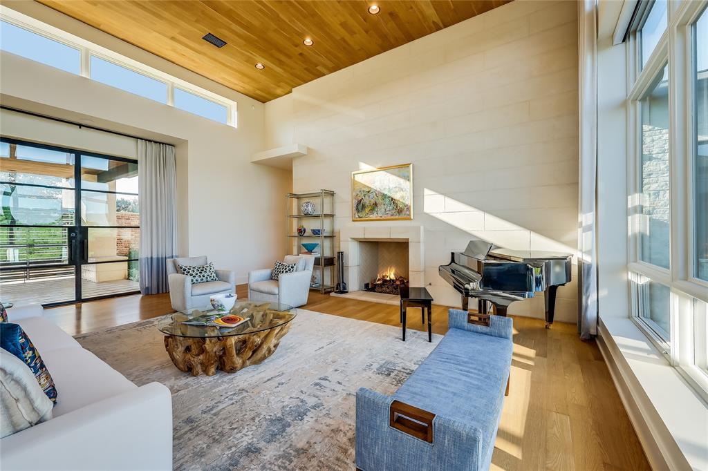 4901 Peralta LN