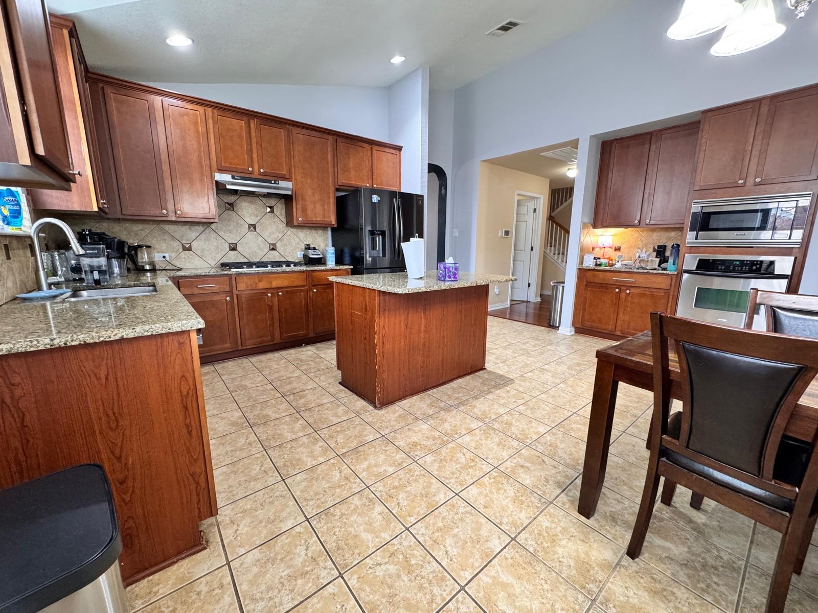 15529 Staked Plains LOOP