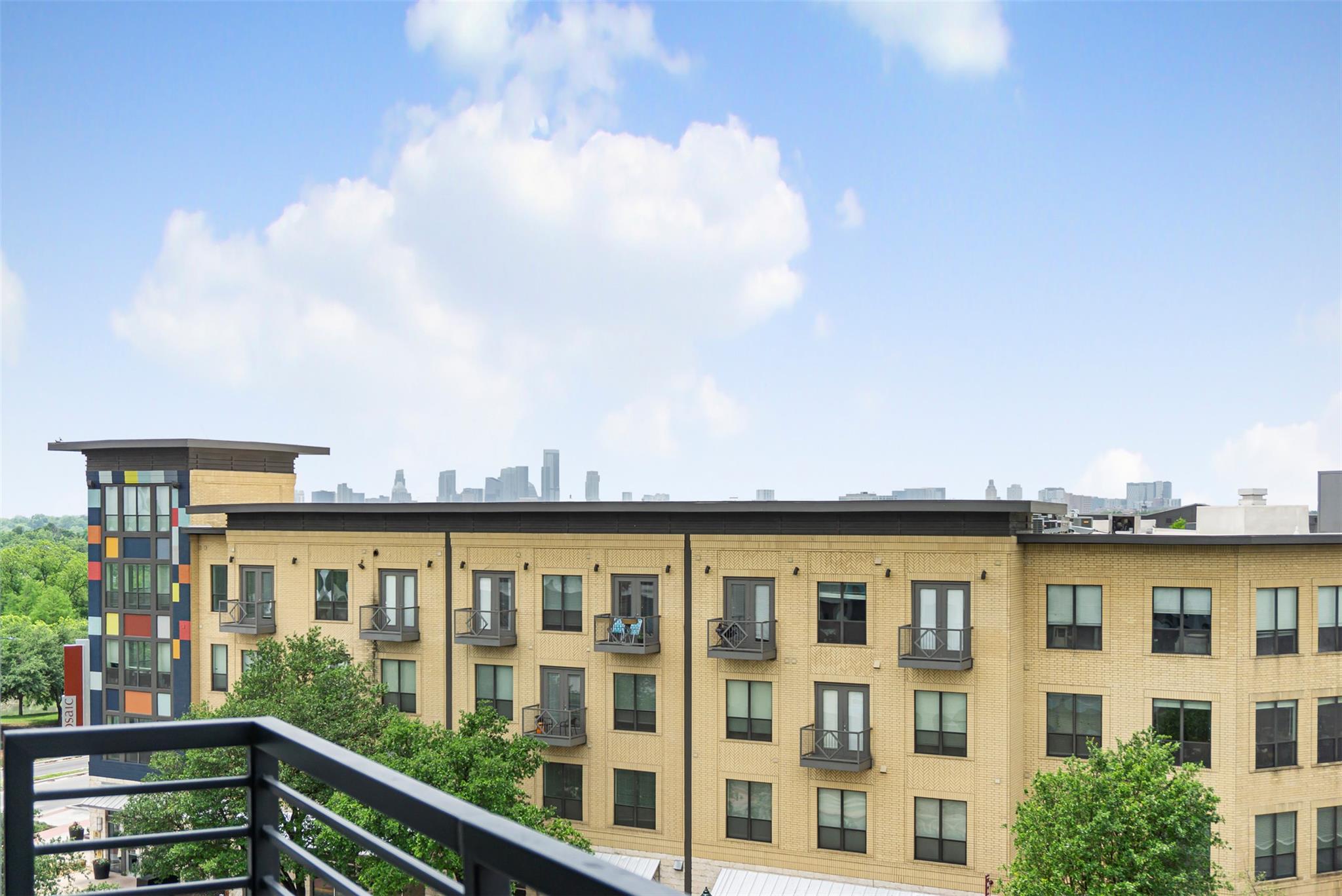 1701 Simond Ave # 520