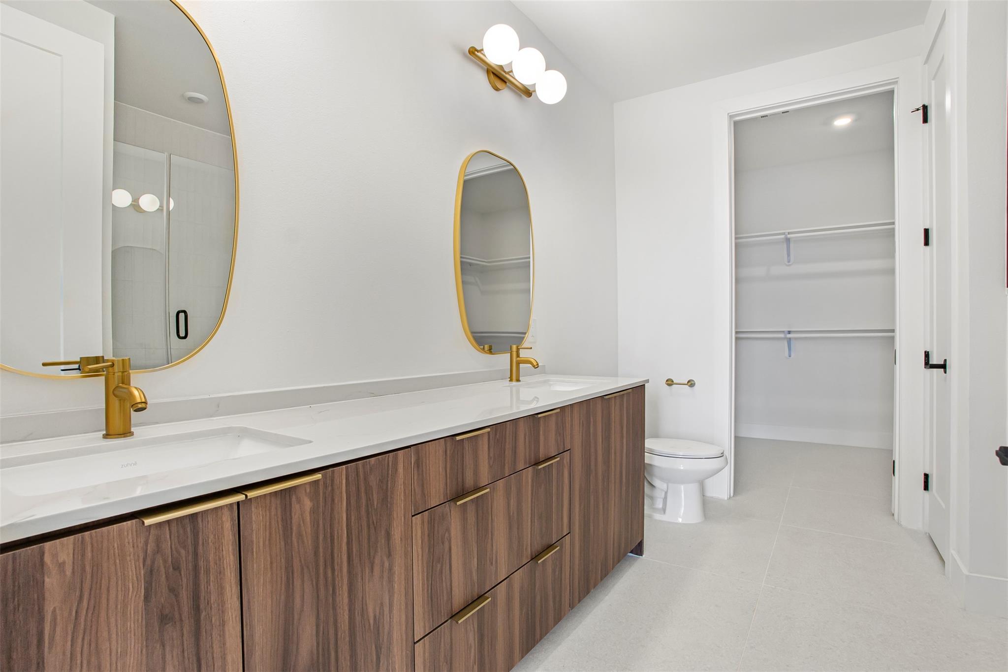 1701 Simond Ave # 520