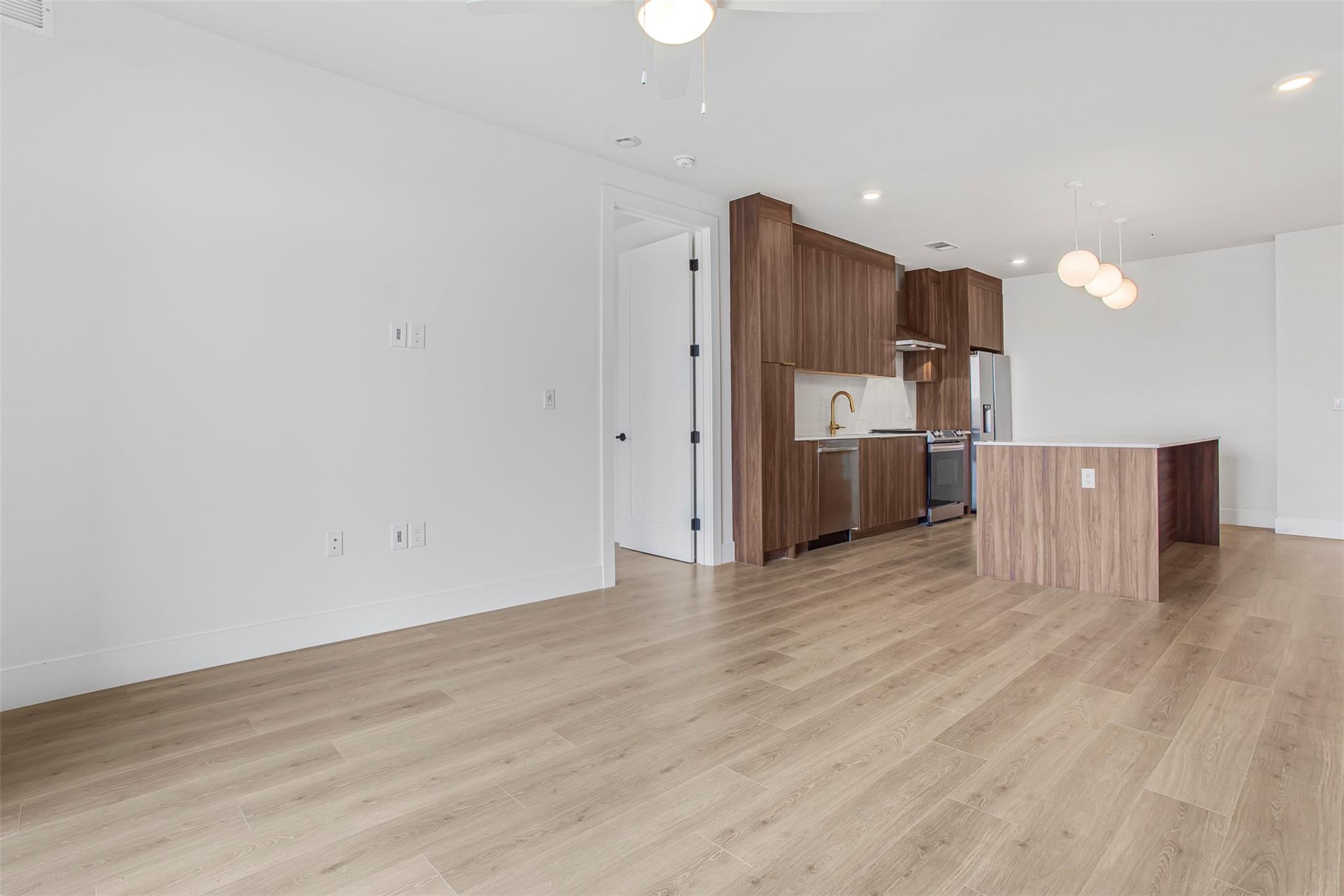 1701 Simond Ave # 520